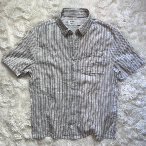 Hollister Boxy Cut Button Up Shirt - Picture 1 of 7